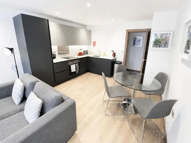 Harvest Lane - Thames Ditton