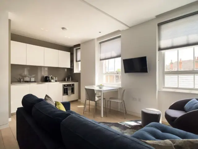 2 bedroom apartment penthouse