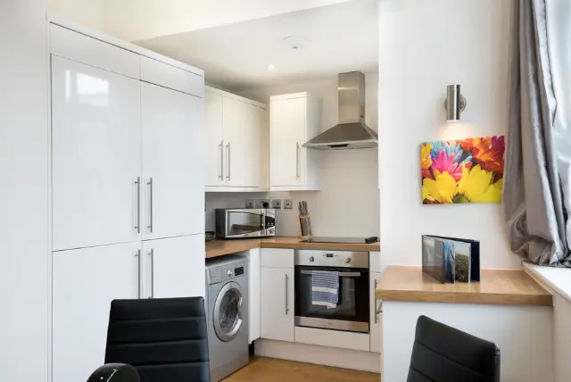 Barbican by Excel Apartments