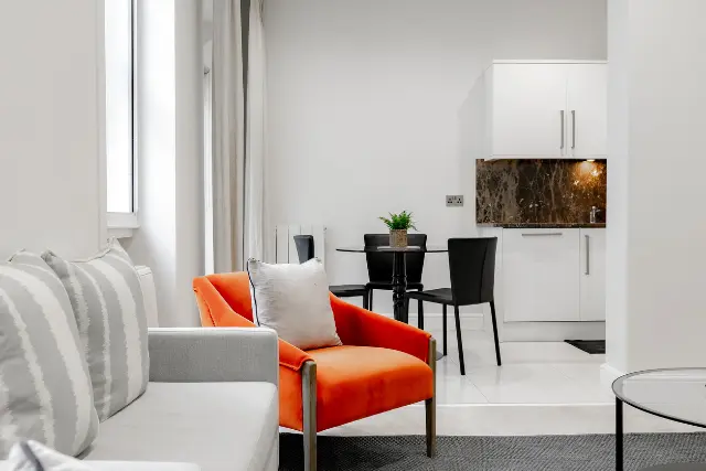 2 bedroom apartment Lower Ground