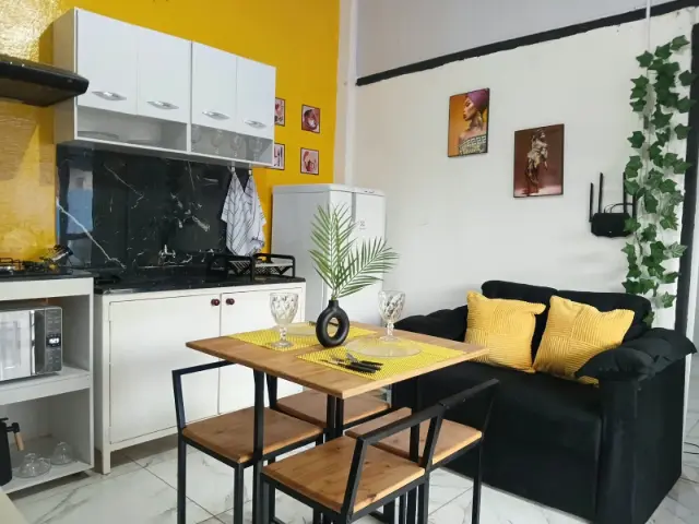 Casa Renovada na Frente