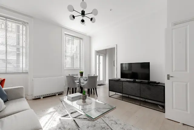 1 bedroom apartment Lower Ground