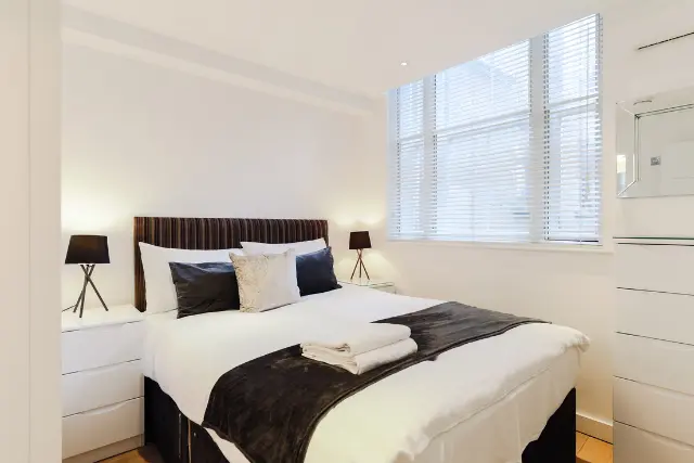 Trafalgar Square by Excel Apartments