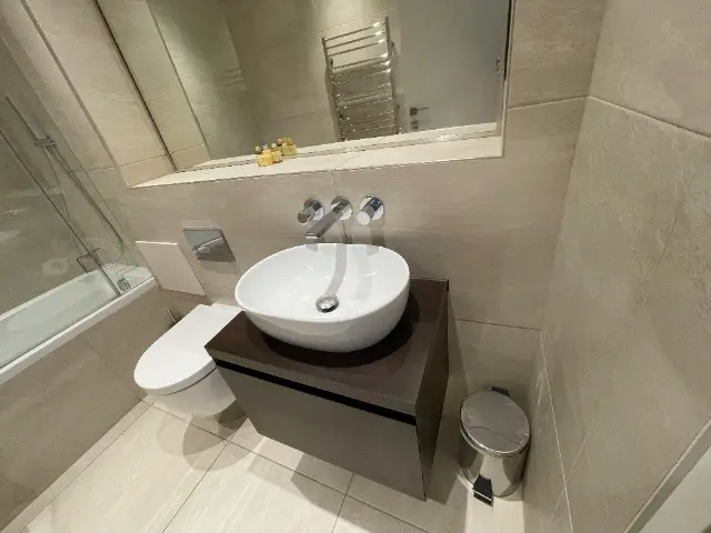2 bedroom apartment