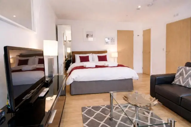 Studio Apartment