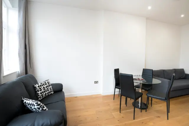 Barbican by Excel Apartments