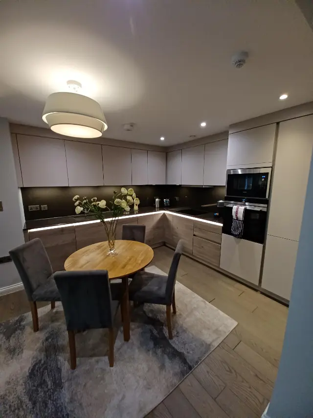 2 bedroom apartment  2 bath