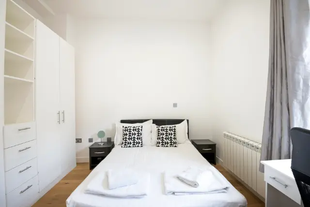 Barbican by Excel Apartments