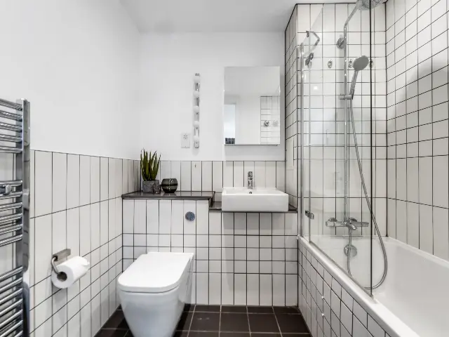 2 bedroom apartment  · 1 bath