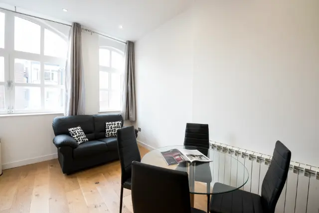 Barbican by Excel Apartments
