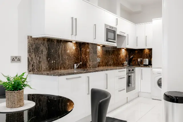2 bedroom apartment Lower Ground