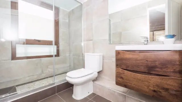 2 bedroom
