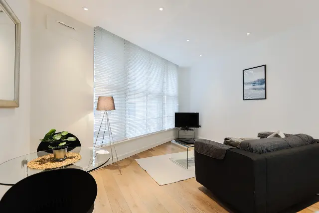 Trafalgar Square by Excel Apartments
