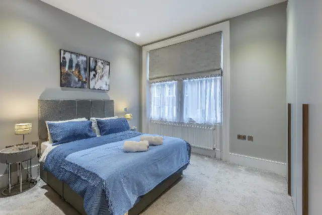 2 bedroom apartment  · 2 bath