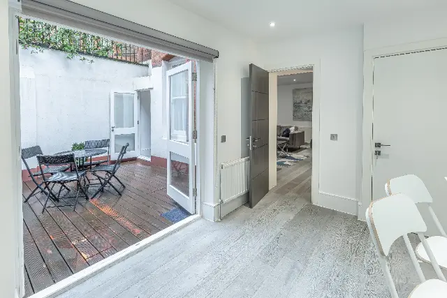 2 bedroom apartment