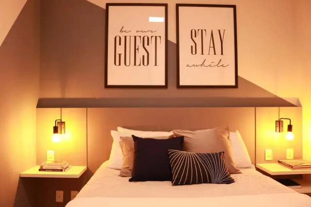 Bedroom image 7