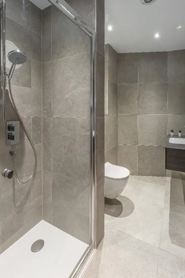 2 bedroom apartment  · 2 bath