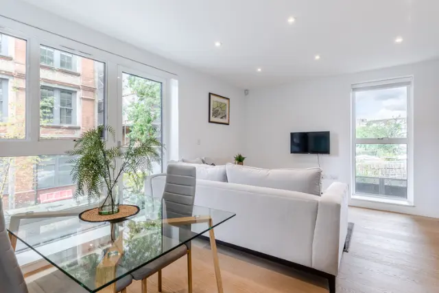 Aldgate East by Excel Apartments