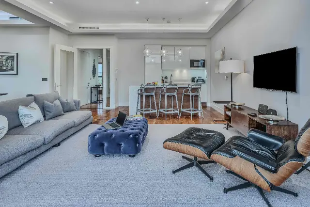 2 bedroom apartment penthouse