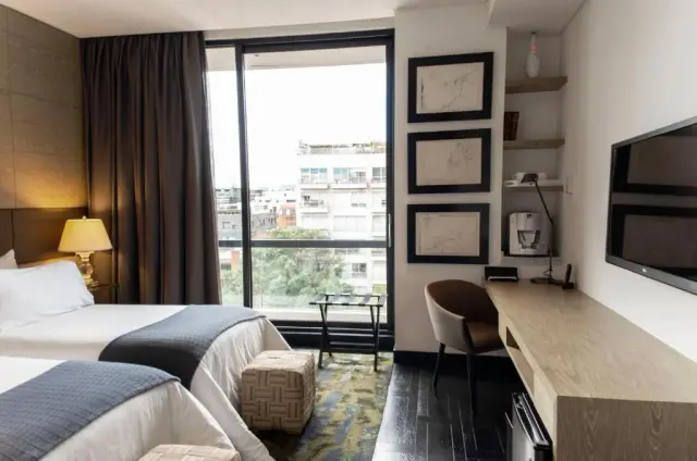 8010 Urban Living- Luxury Home Experience
